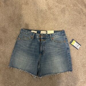 Target size 6/ size 28r vintage midi blue jean shorts
